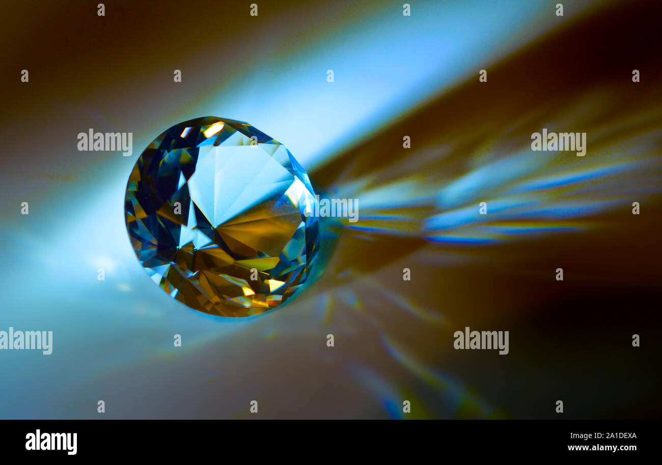 Diamond Shape Rays Emerald cut diamond hi-res stock photography and images - Alamy