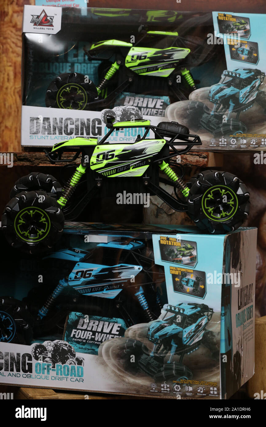 hamleys remote control cars