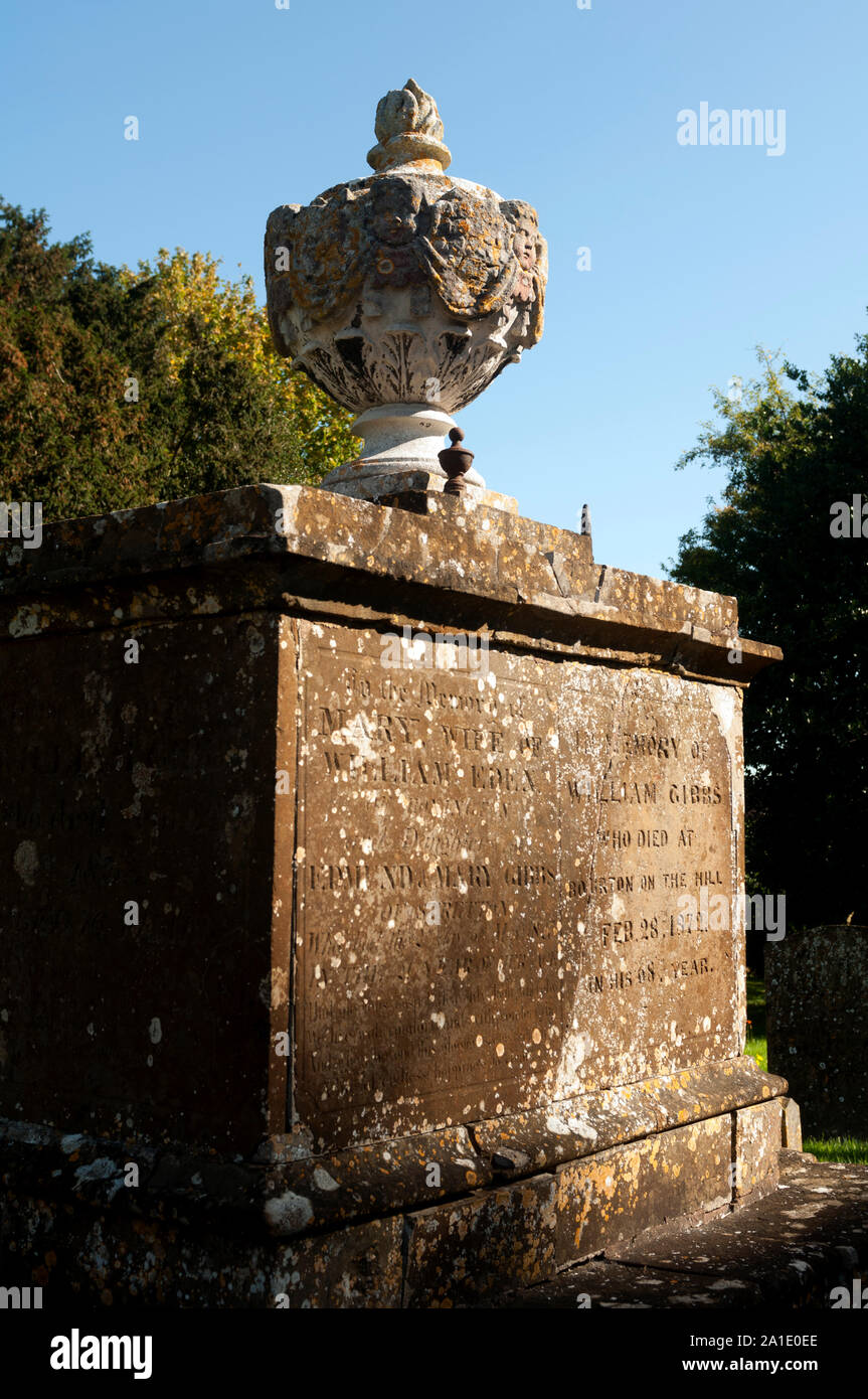 Gravestone in St. Peter's churchyard, Stretton-on-Fosse, Warwickshire, England, UK Stock Photo