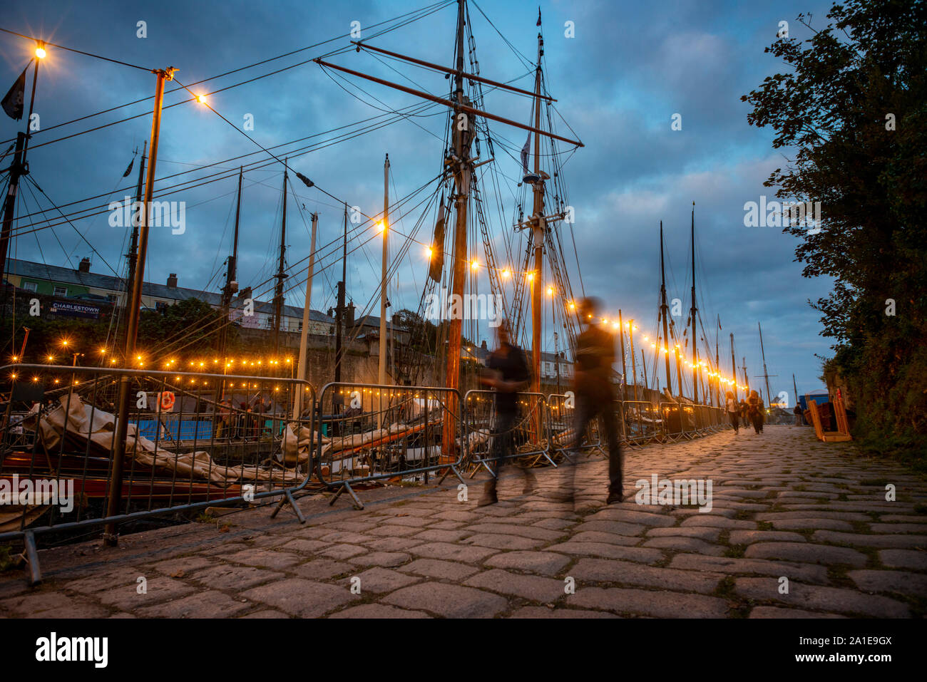 Tall ship parade hi-res stock photography and images - Alamy