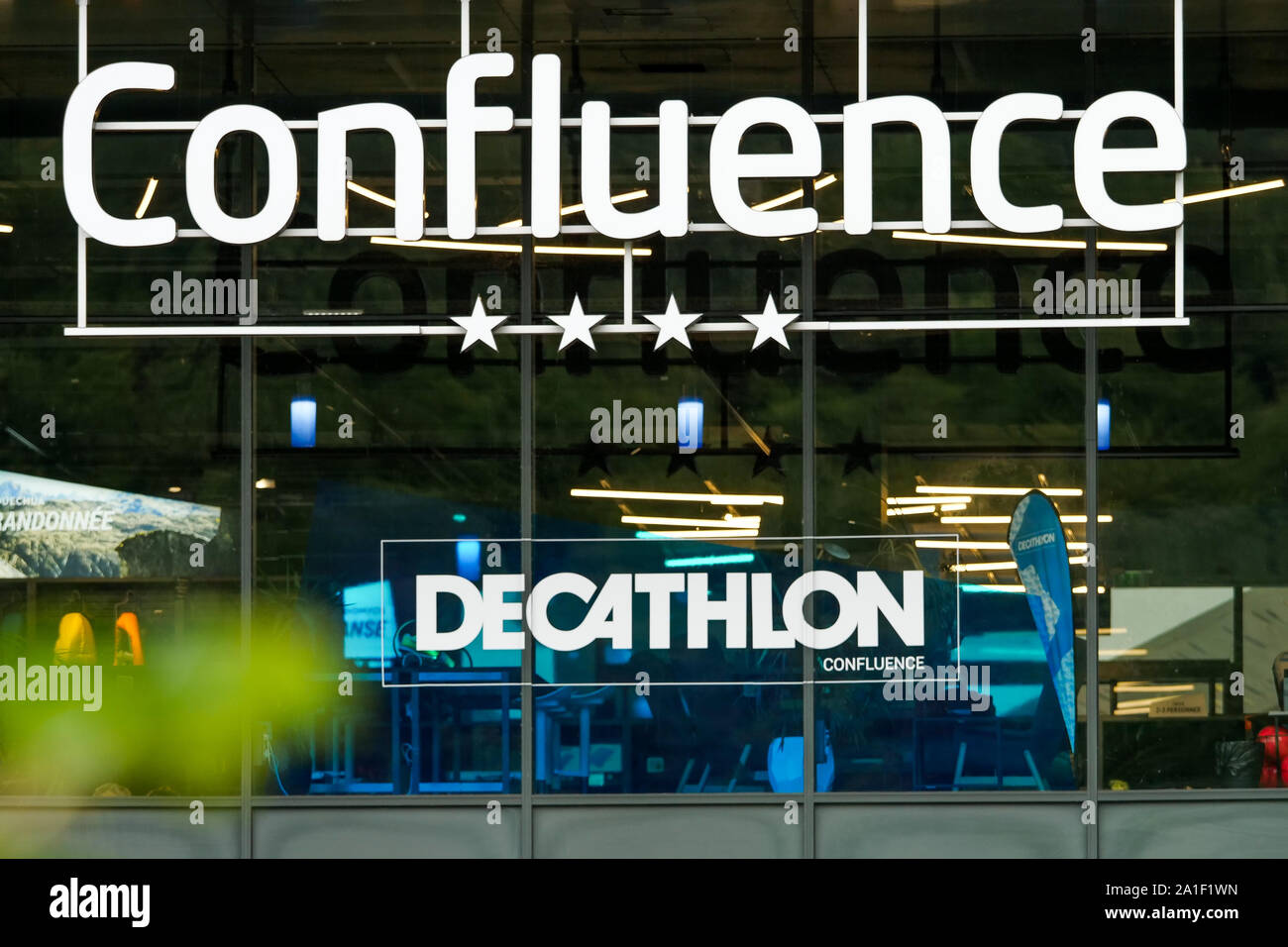 Decathlon company sign, Confluence 