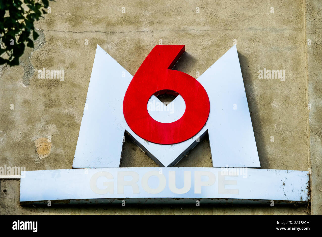M6 TV logo, Lyon, France Stock Photo