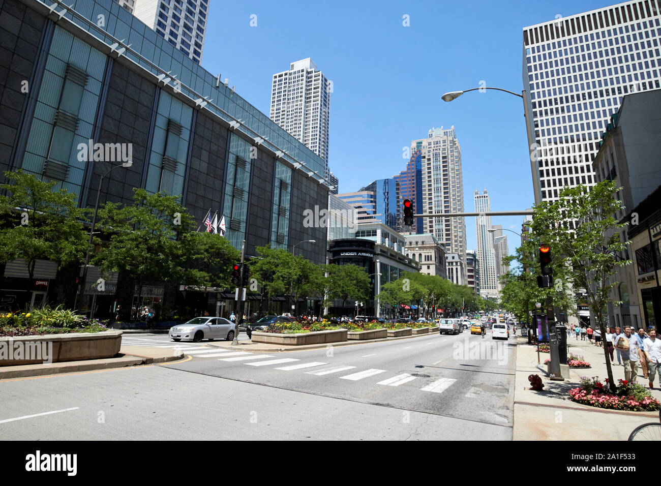 north michigan avenue shopping area magnificent mile chicago illinois united states of america Stock Photo