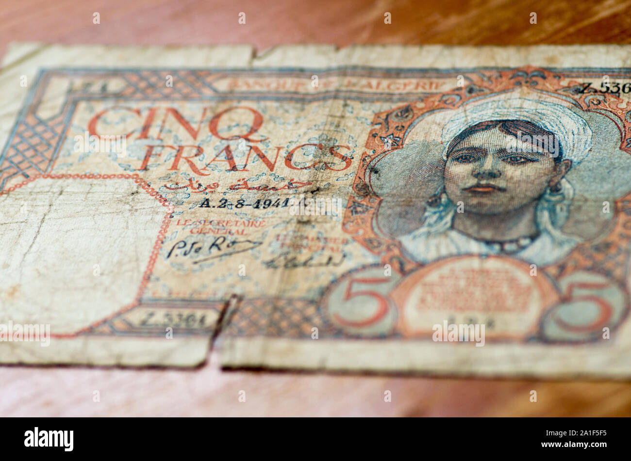 Algerian banknote High Resolution Stock Photography and Images - Alamy