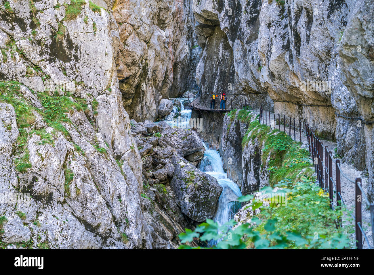 die-schlucht-h-llentalklamm-bei-grainau-garmisch-partenkirchen