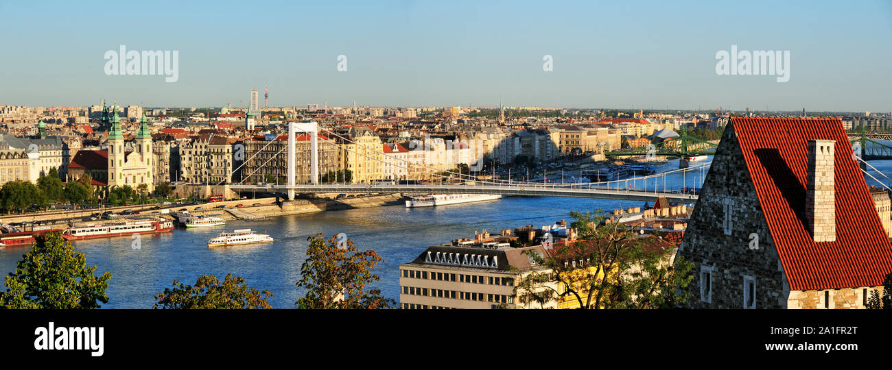 Elizabeth bridge (Erzsebet hid) over the river Danube. Budapest, Hungary Stock Photo