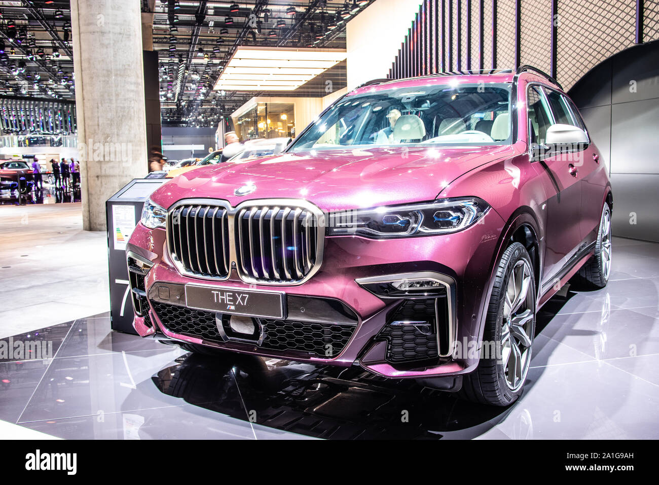 Bmw x7 hi-res stock photography and images - Alamy