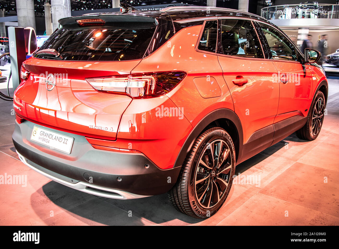Opel grandland x hybrid4 hi-res stock photography and images - Alamy