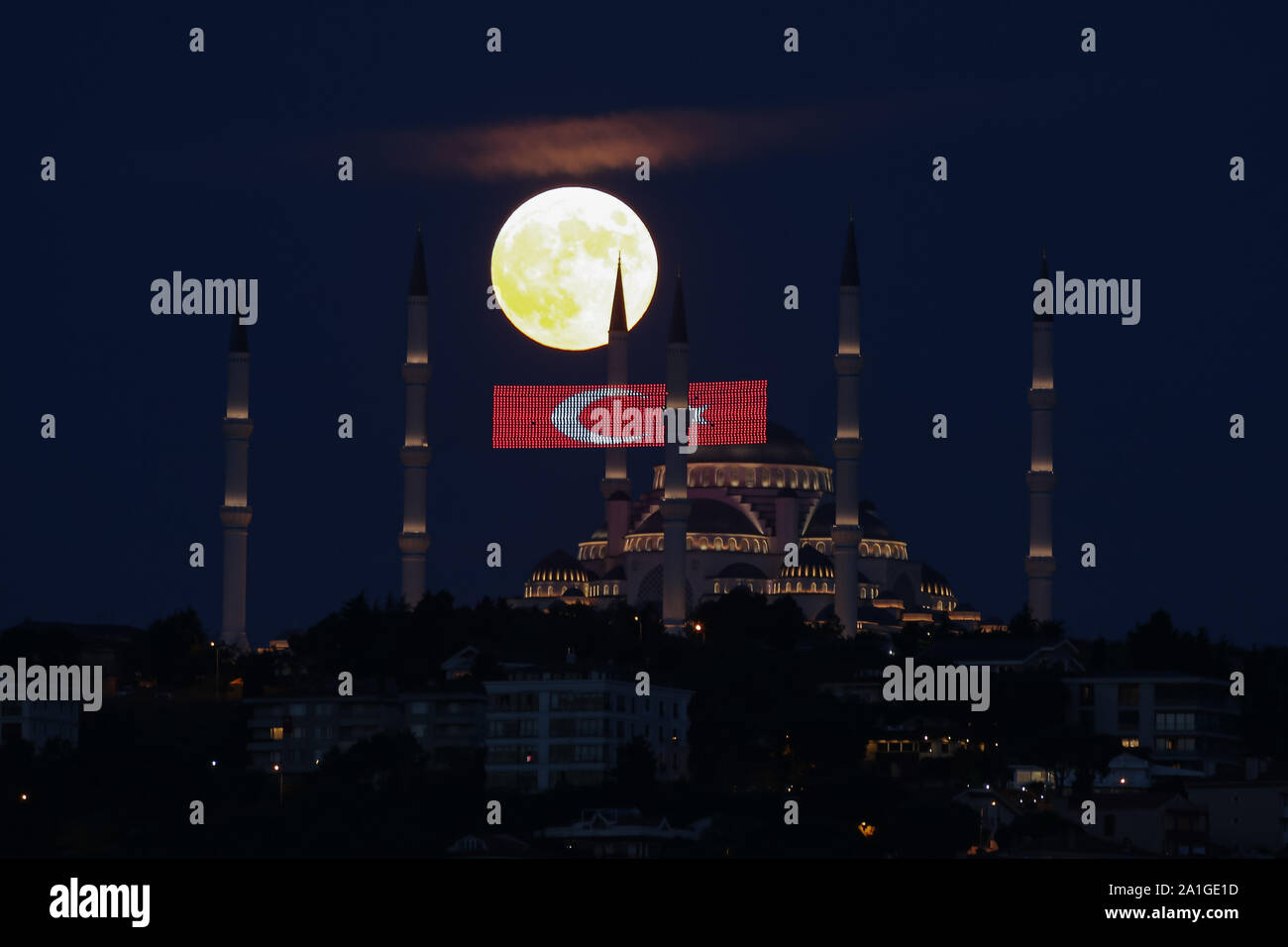 Fullmoon and Camlica Mosque in Istanbul City, Turkey Stock Photo - Alamy