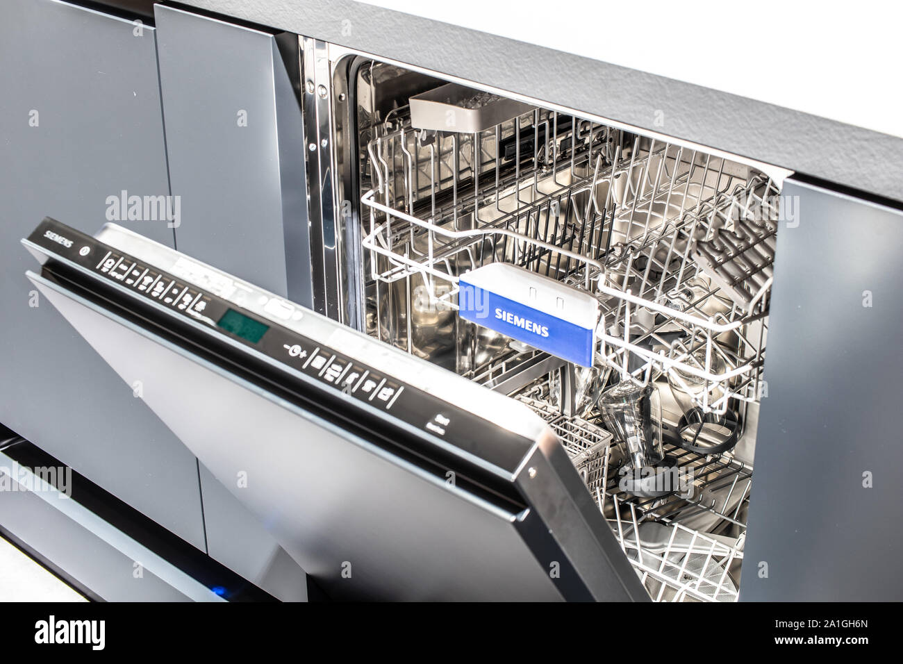 siemens dishwasher stand