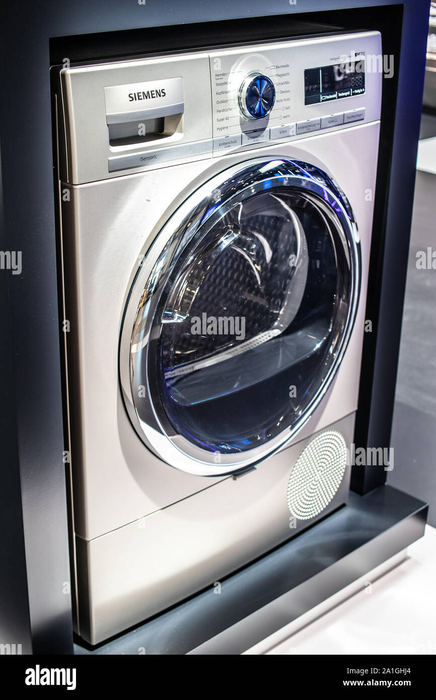 Berlin, Germany, Sep 2019, Siemens washing machine tumble dryer on display,  Siemens exhibition pavilion showroom, Global Innovations Show IFA 2019  Stock Photo - Alamy