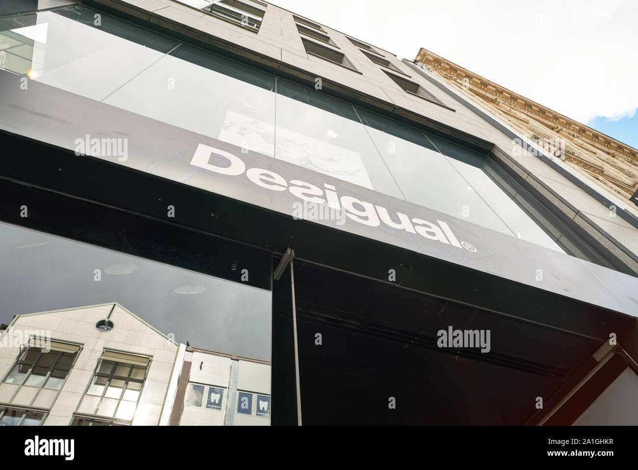 Desigual shop hi-res stock photography and images - Page 2 - Alamy