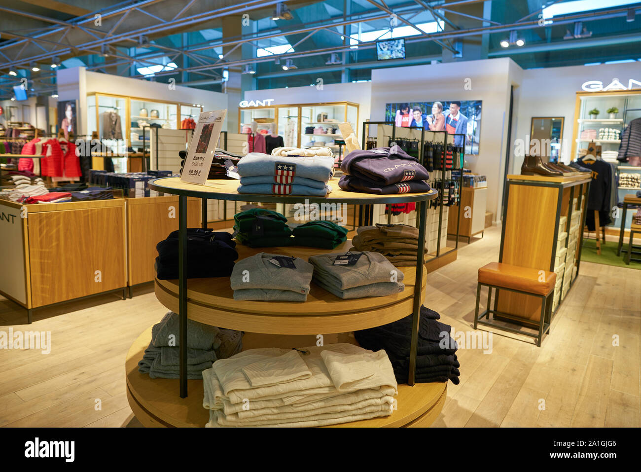 Gant store hi-res stock photography and images - Page 2 - Alamy