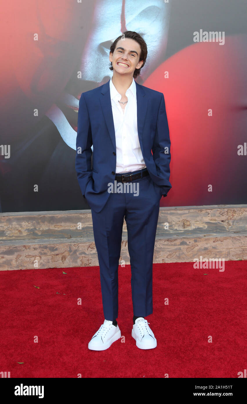 it chapter 2 premiere