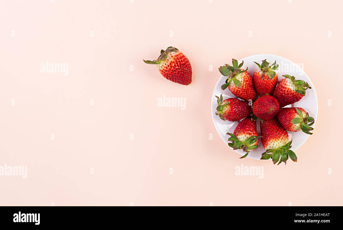 Pink strawberry pattern hi-res stock photography and images - Alamy