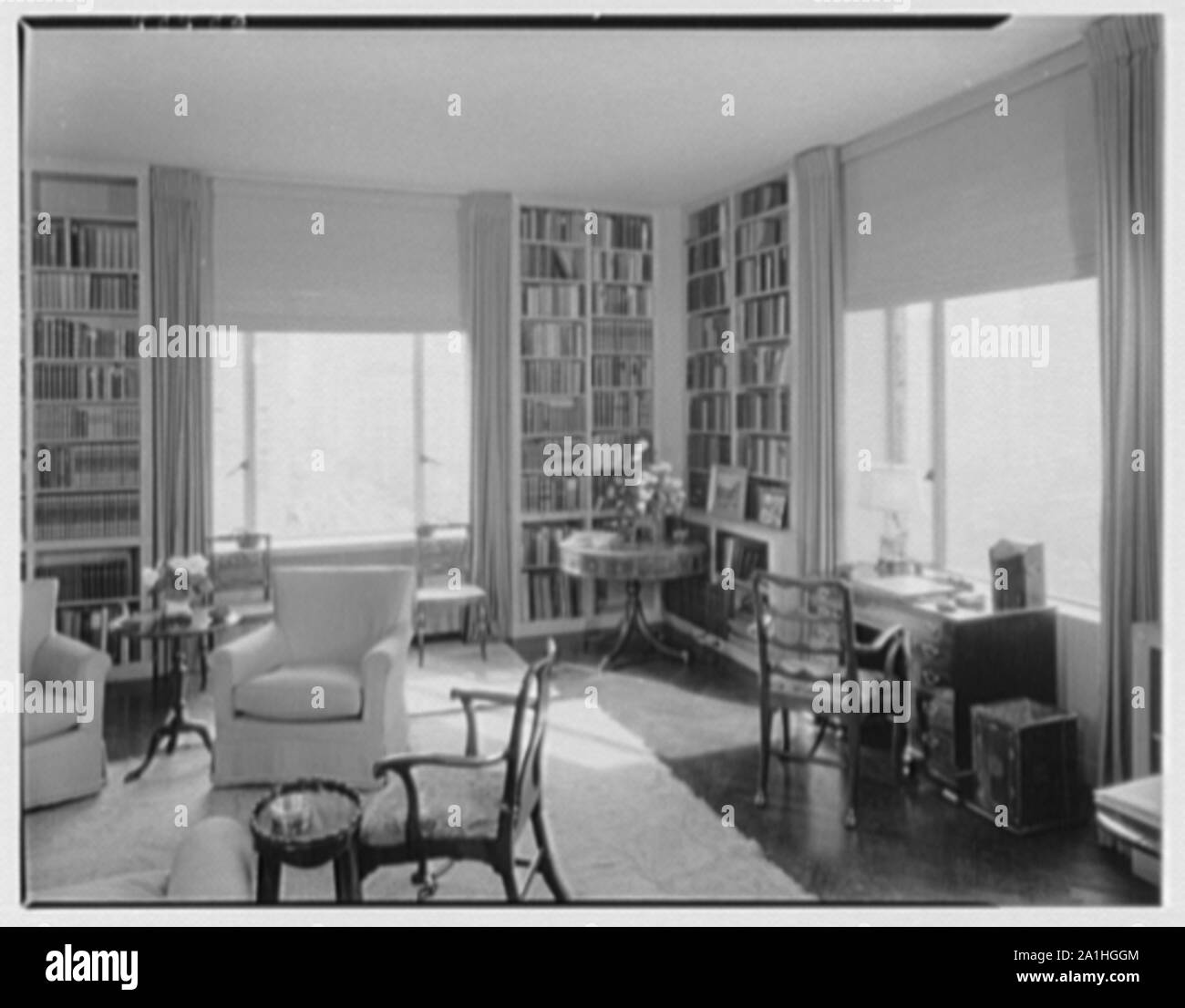 Mrs. Wilton Lloyd-Smith, residence at 810 5th Ave., New York City. Stock Photo