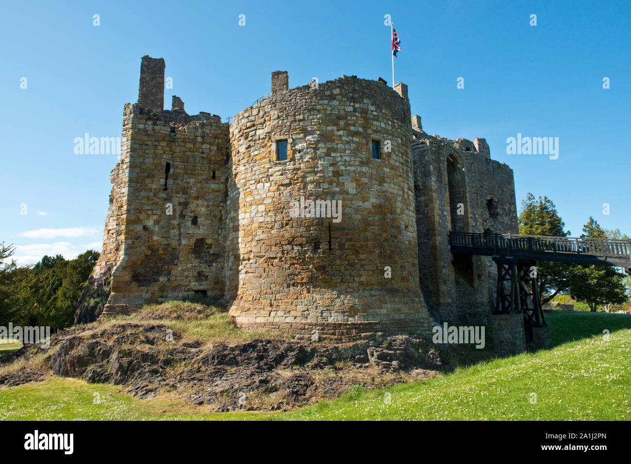 Dirleton castle and entrance bridge. East Lothian, Scotland Stock Photo