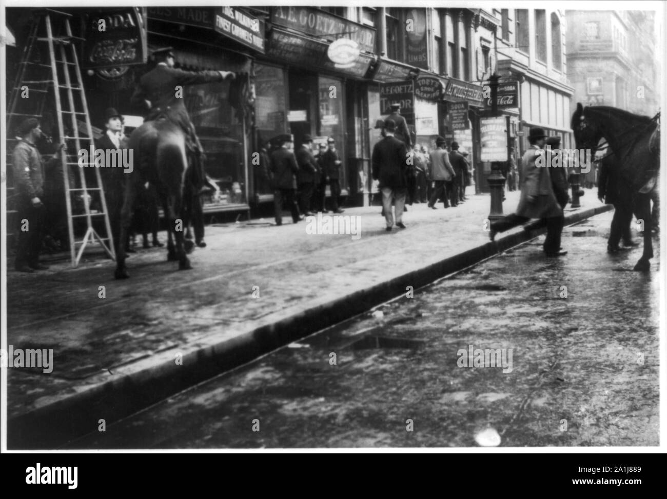N.Y.C. - Broadway - mounted police clearing sidewalk Stock Photo