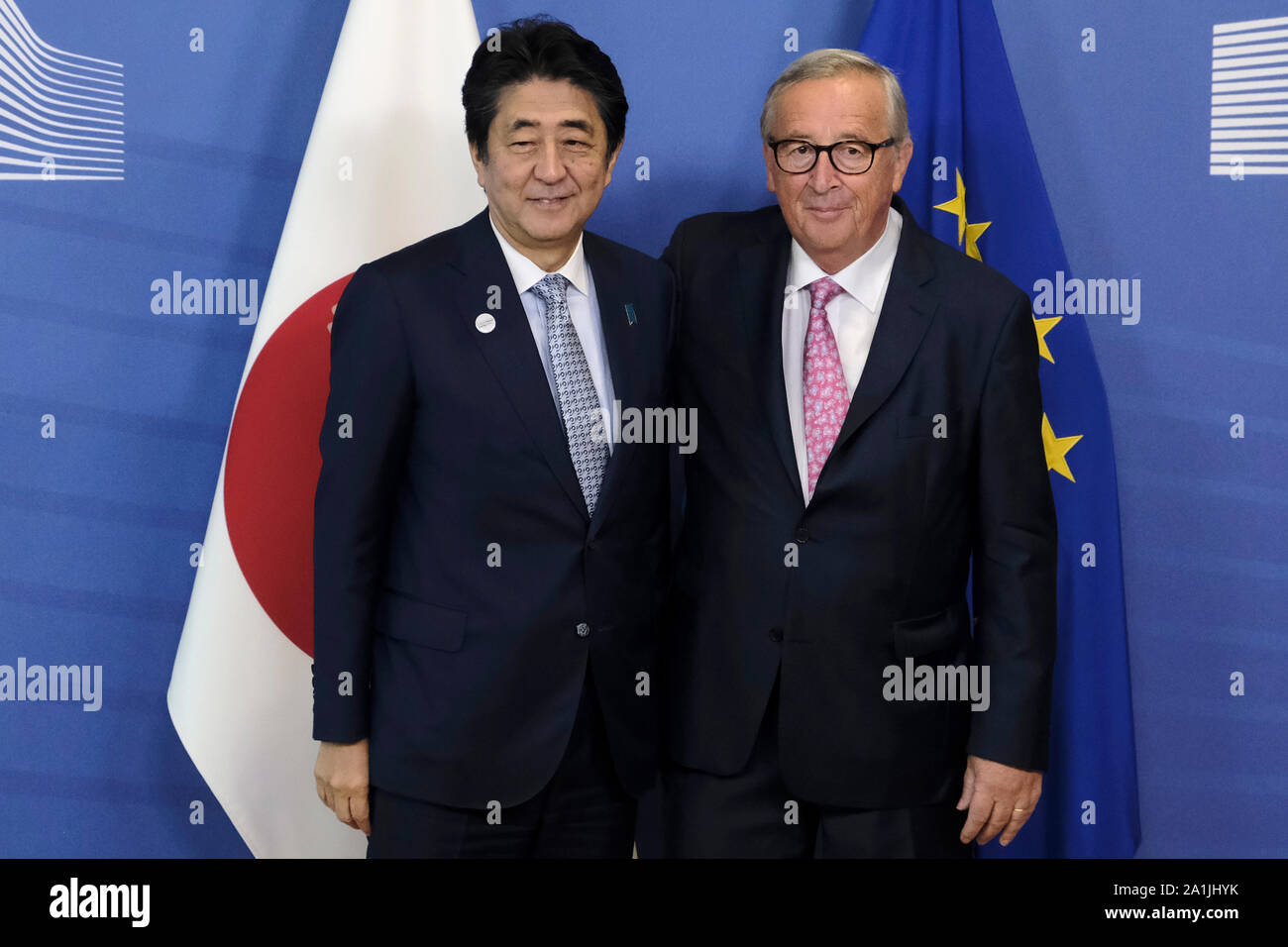 Brussels, Belgium. 27th September 2019. EU Commission President Jean-Claude Juncker (R) welcomes Japan's Prime Minister Shinzo Abe (L) ahead of a working lunch. Credit: ALEXANDROS MICHAILIDIS/Alamy Live News Stock Photo