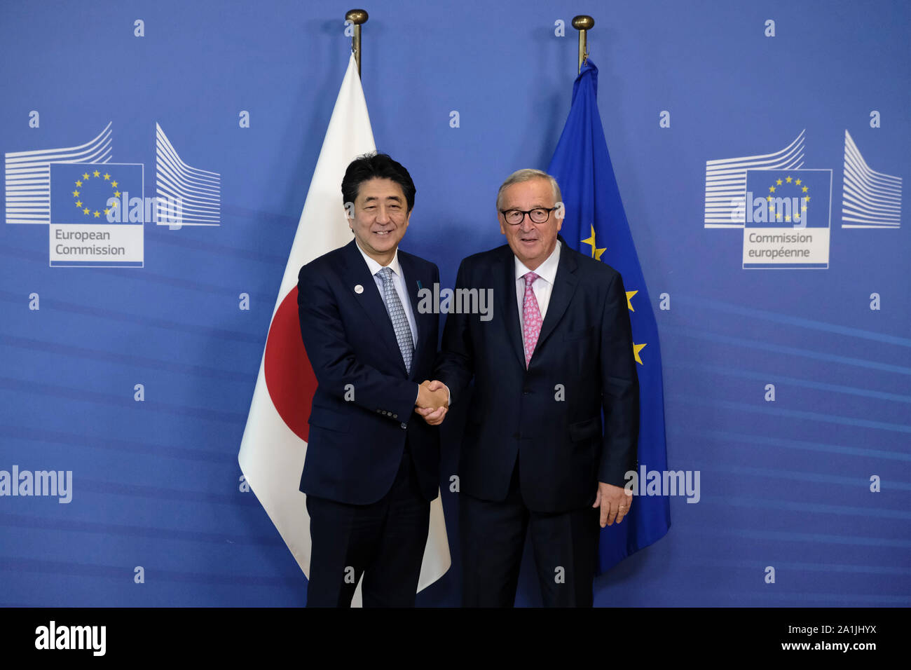 Brussels, Belgium. 27th September 2019. EU Commission President Jean-Claude Juncker (R) welcomes Japan's Prime Minister Shinzo Abe (L) ahead of a working lunch. Credit: ALEXANDROS MICHAILIDIS/Alamy Live News Stock Photo