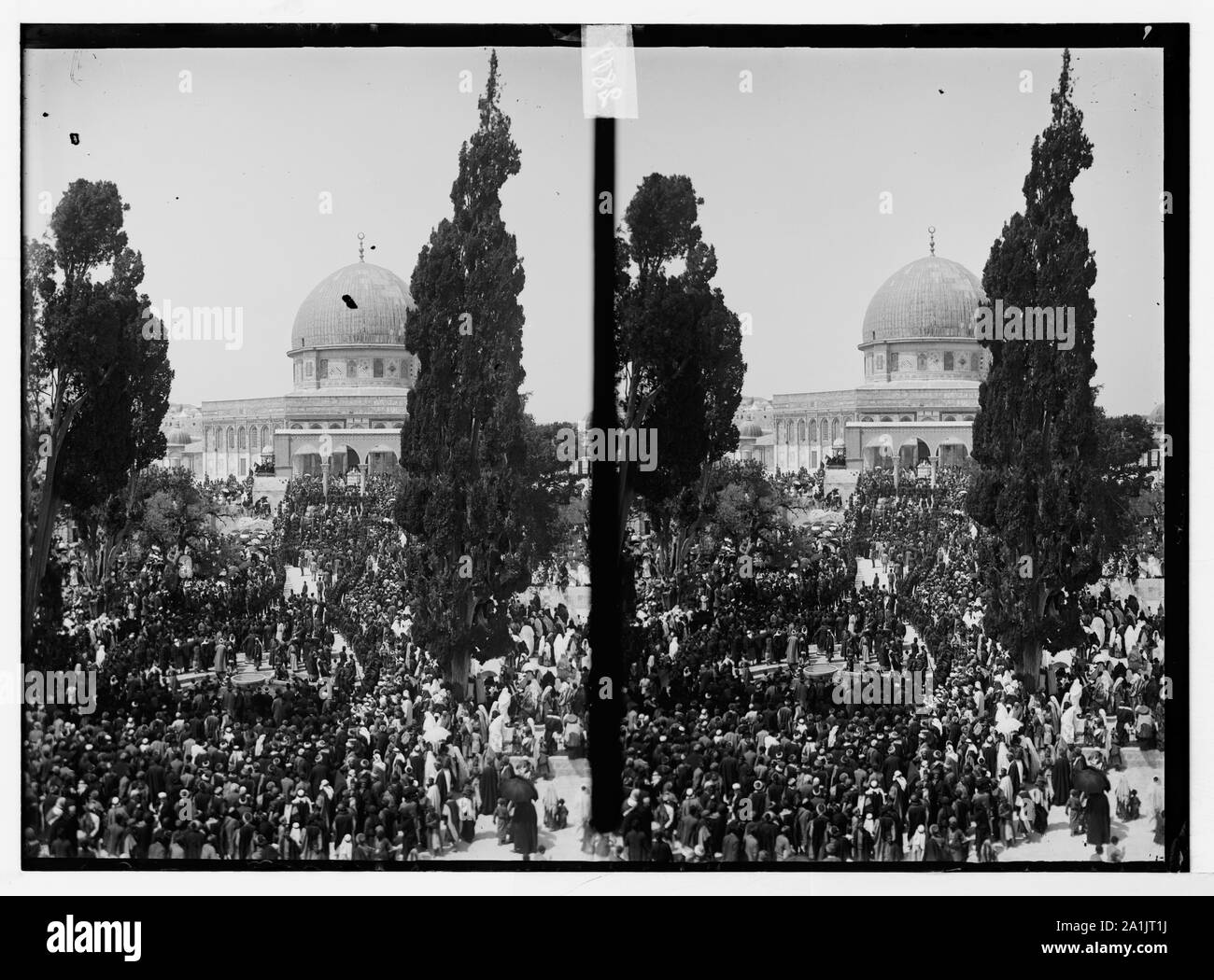 Nebi Moussa [i.e., Nebi Musa] crowd at Dome of the Rock, Jerusalem ...
