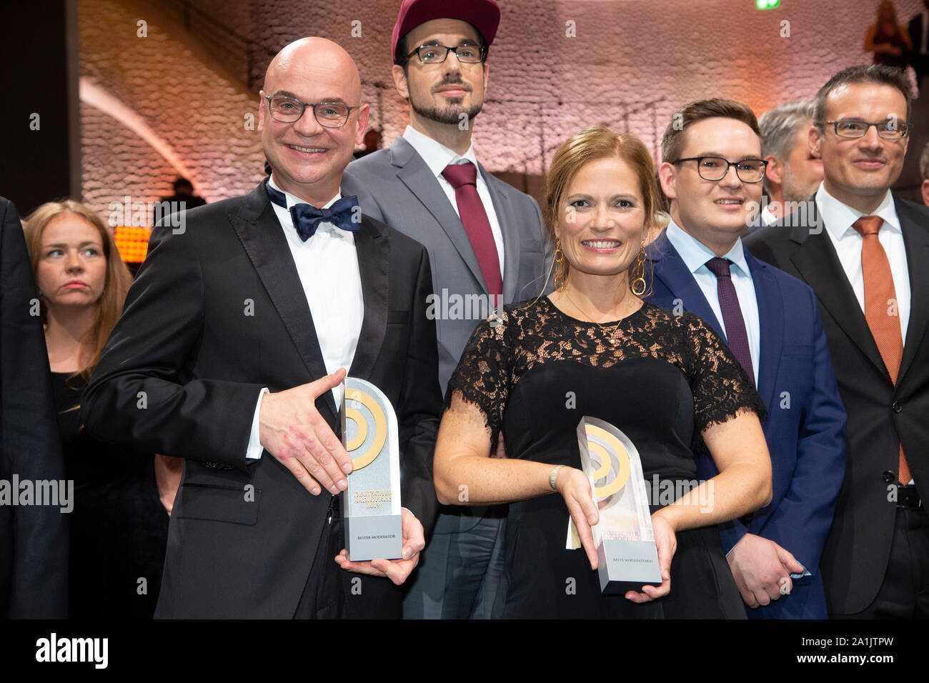 Hamburg, Deutschland. 25th Sep, 2019. Best Moderator: Steffen Lukas, RADIO  PSR Best presenter: Carmen Schmalfeldt, Radio Leverkusen, German Radio  Award 2019 in Hamburg on 25.09.2019, | usage worldwide Credit: dpa/Alamy  Live News