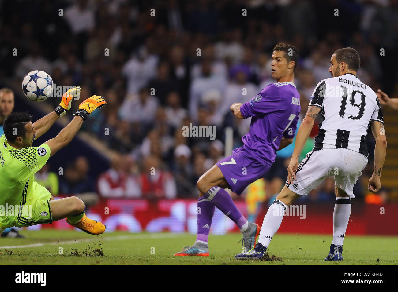 Juventus vs Real Madrid 1-4 Cristiano Ronaldo Goal 3/06/2017 Champions  League HD animated gif