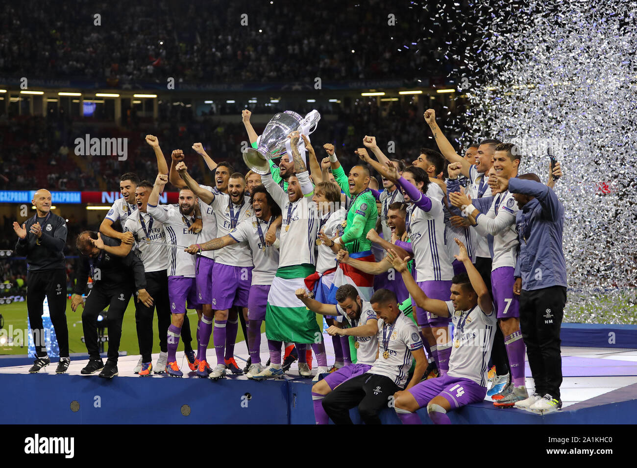 Real Madrid celebrate after winning the UEFA Champions League ...