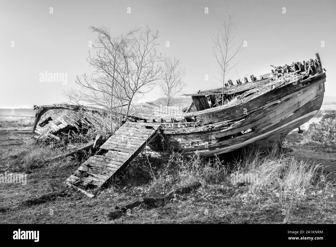 Wreck of a Morecambe Bay Prawner, Milnthorpe Sands Stock Photo - Alamy