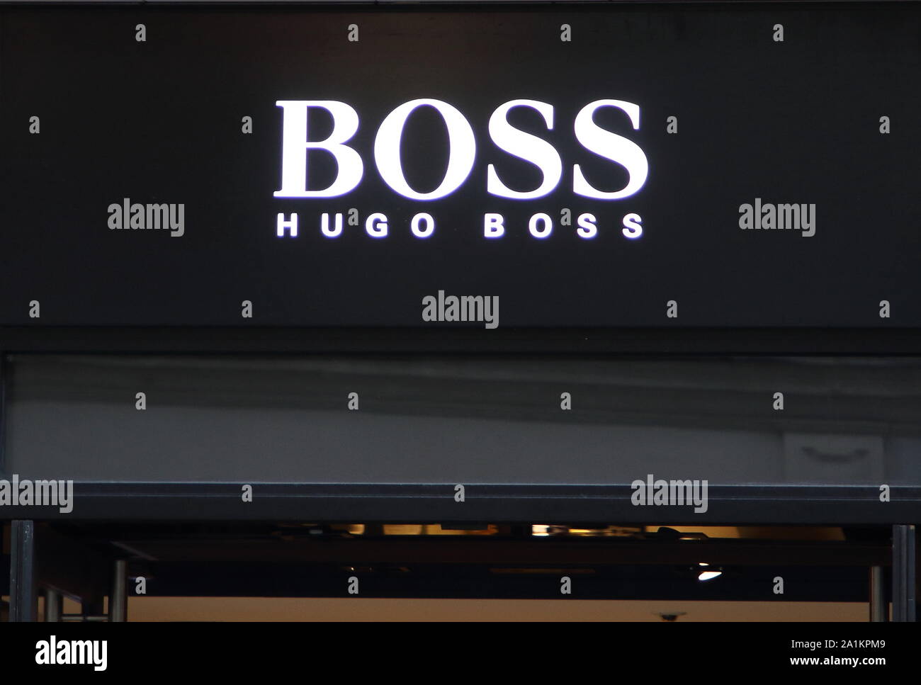 Hugo boss store hi res stock photography and images Page 7 Alamy