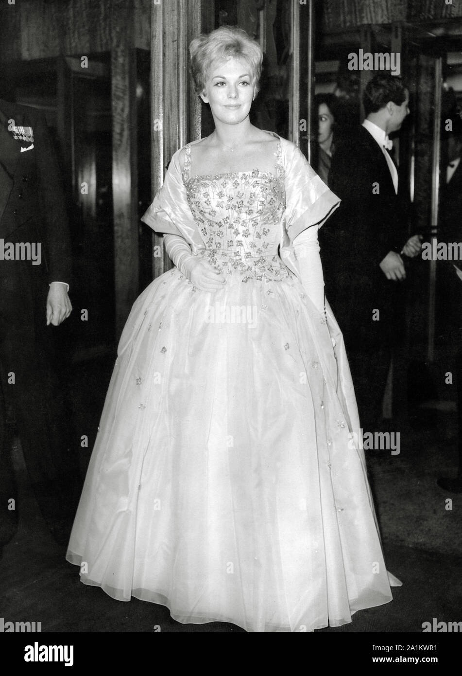 Kim Novak - Dress