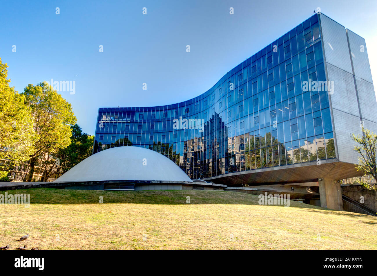 Place du Colonel Fabien, Paris, former Communist Party HQ Stock Photo