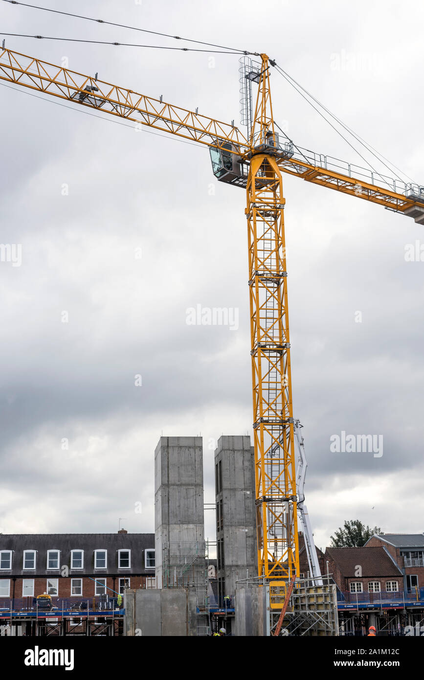 Yellow tower crane hi-res stock photography and images - Alamy Yellow tower crane hi-res stock photography and images - Alamy