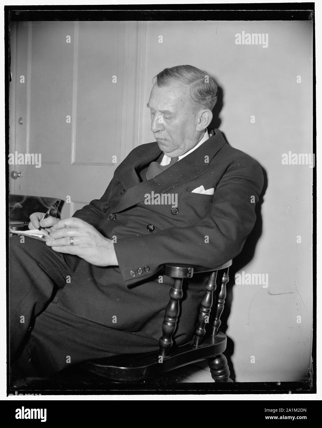 Noted member of Natural History Museum staff. Washington, D.C., April 26. A new informal photograph of Dr. Walter Granger, of the American Museum of Natural History in New York City Stock Photo