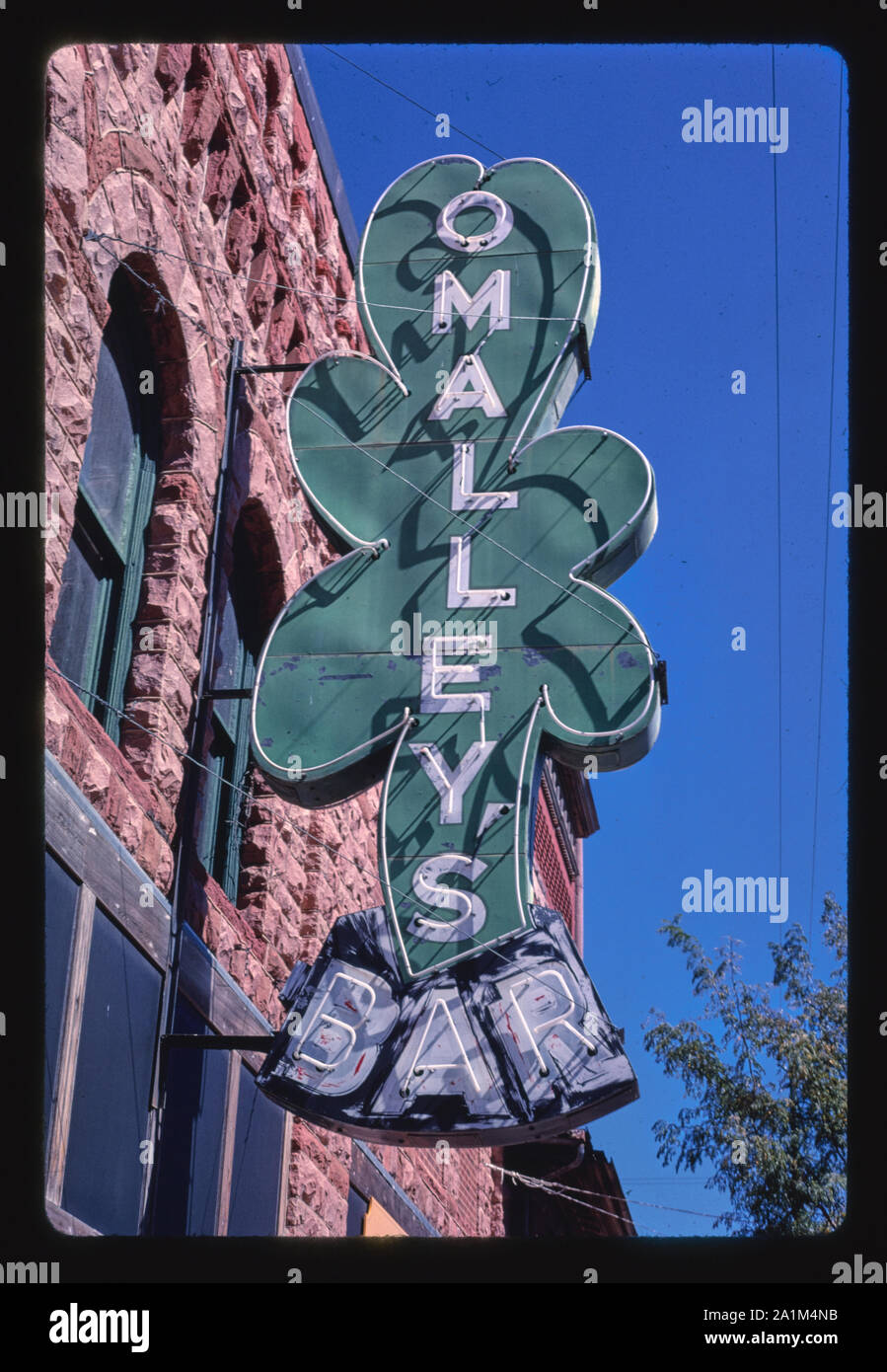 O'Malley's Bar sign, Yankton, South Dakota Stock Photo Alamy