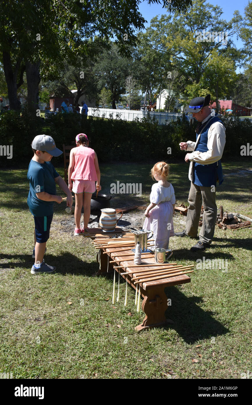 Making candles colonial hires stock photography and images Alamy
