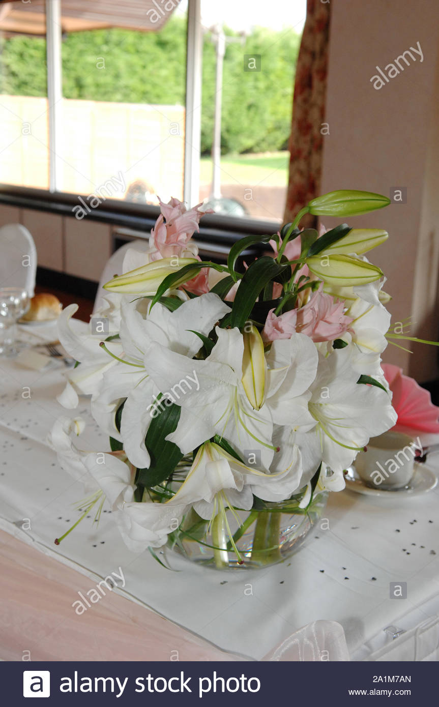 floral displays for weddings