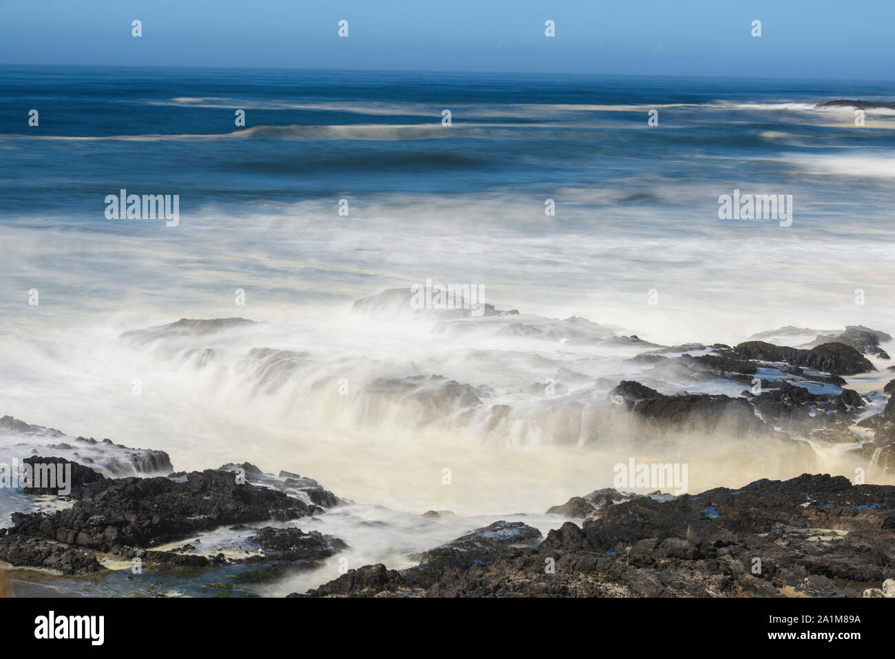Coastal Rocks and pounding surf, Cape Perpetua, Oregon, USA Stock Photo