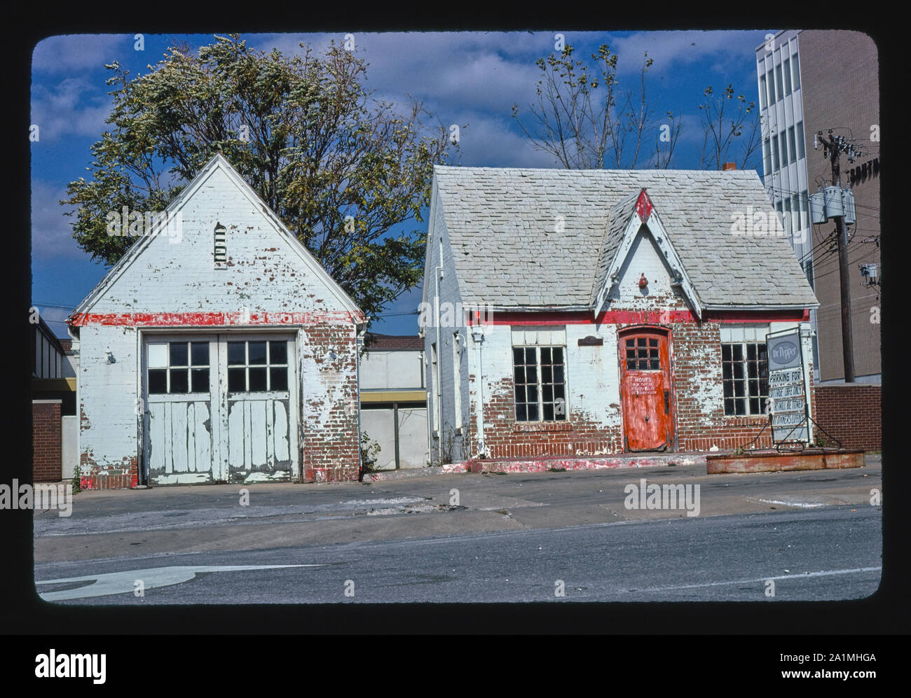 Old gas station, Springfield, Missouri Stock Photo Alamy