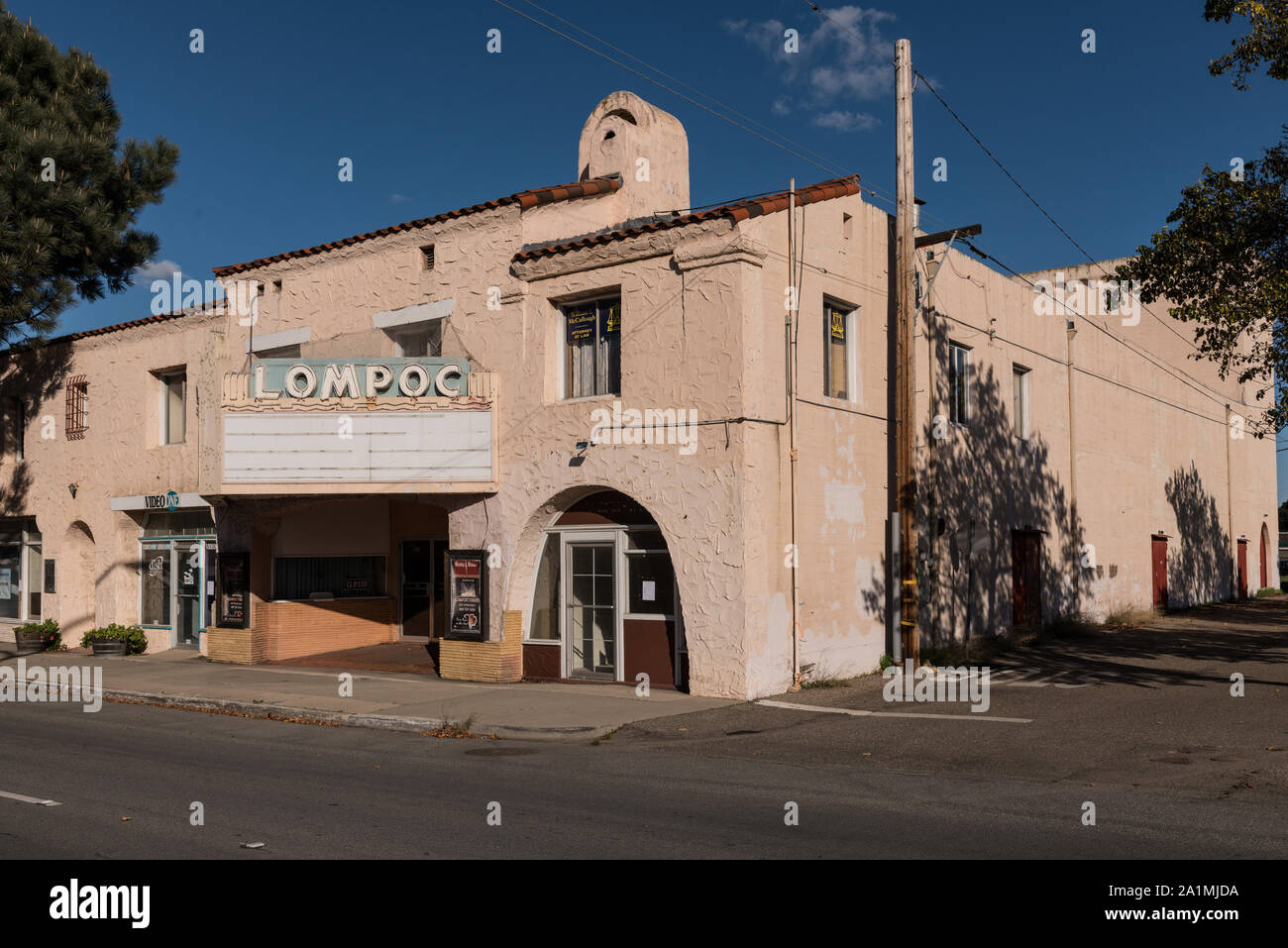 Old movie theater hires stock photography and images Alamy