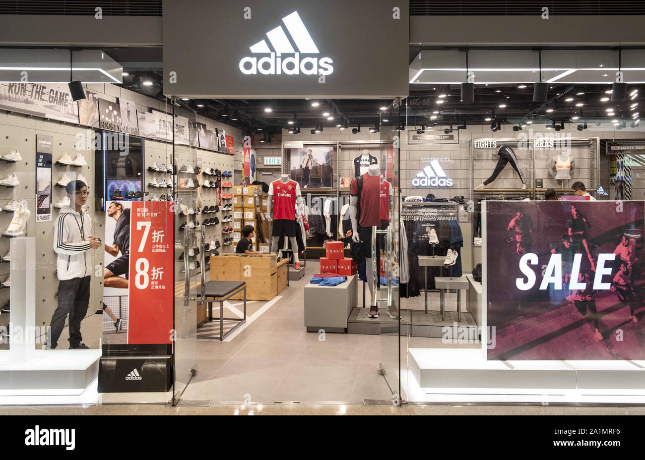 outlet adidas brás horario de funcionamento