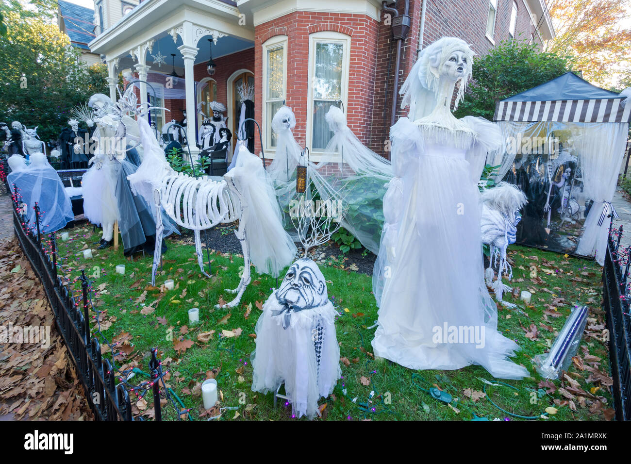 In The United States Halloween Is On October 31st Activities Include Trick Or Treating Costume Parties Carving Pumpkins And Watching Horror Movies Stock Photo Alamy