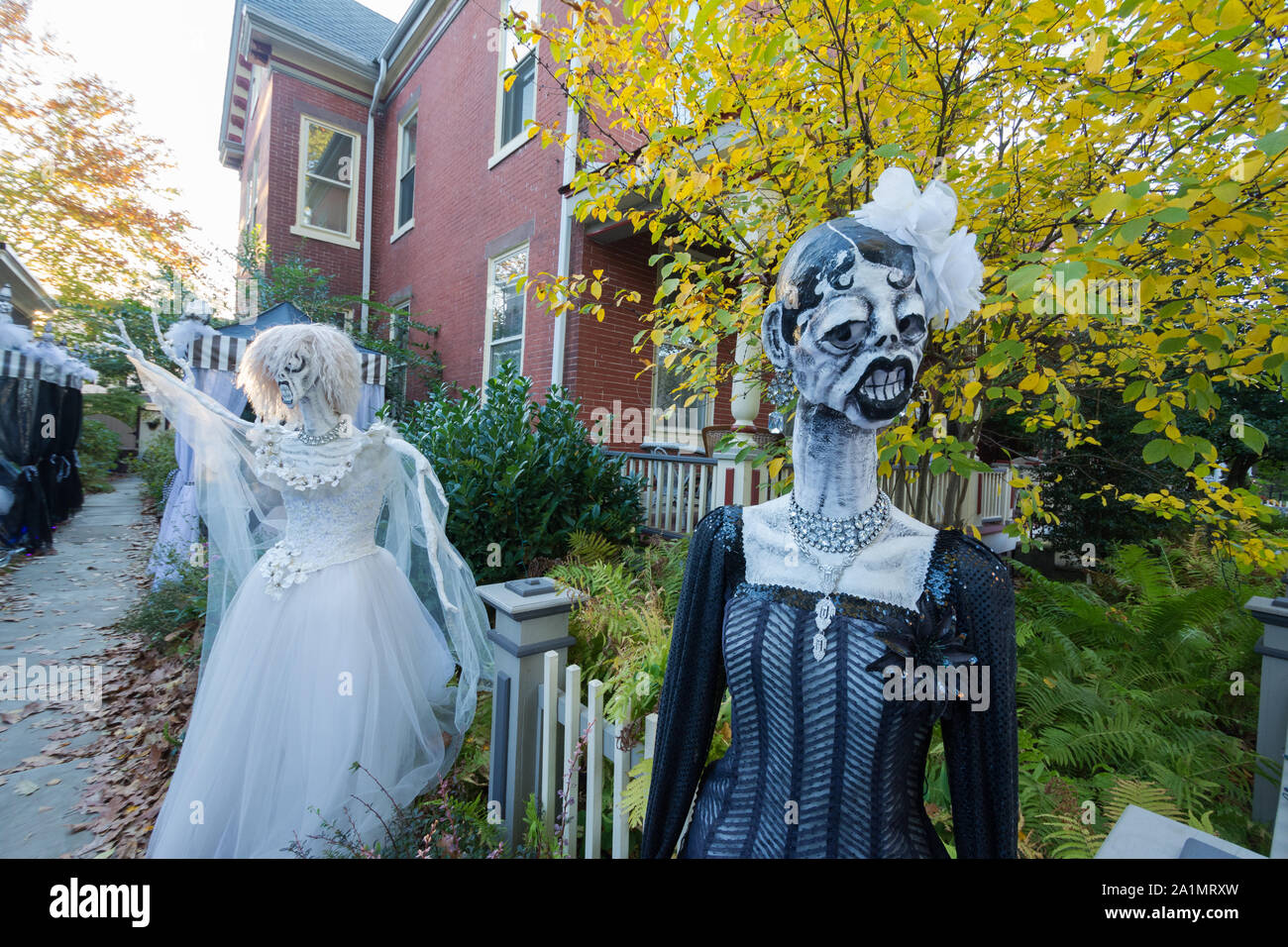 In The United States Halloween Is On October 31st Activities Include Trick Or Treating Costume Parties Carving Pumpkins And Watching Horror Movies Stock Photo Alamy