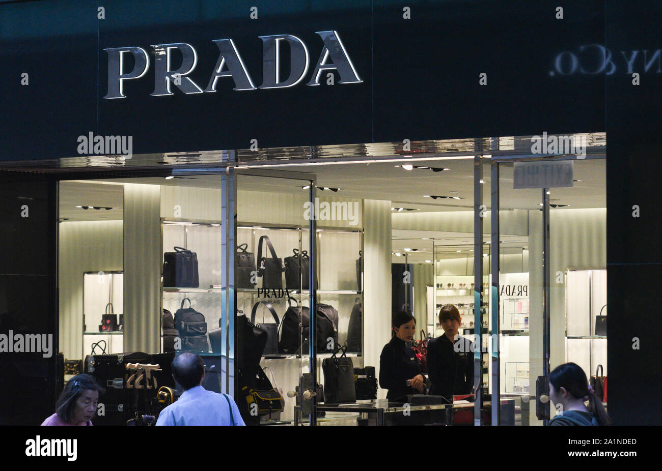 prada us store