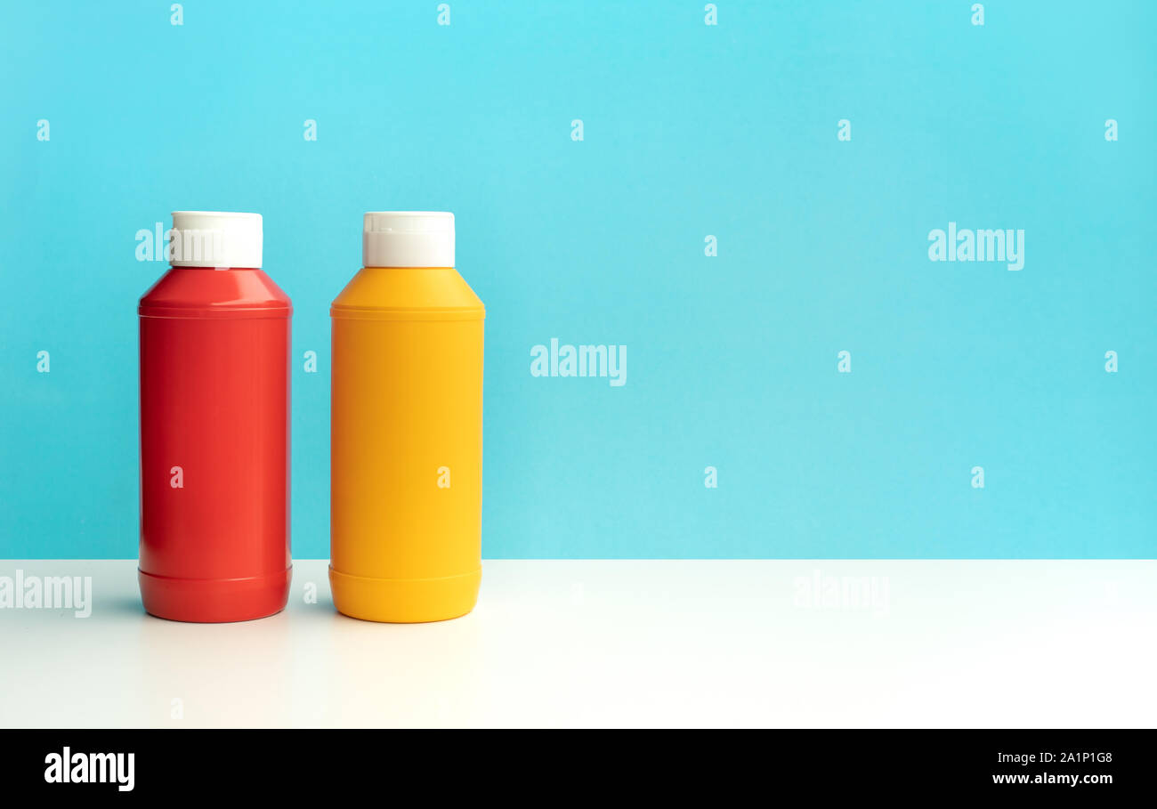 Download Yellow Mustard Squeeze Bottle High Resolution Stock Photography And Images Alamy Yellowimages Mockups