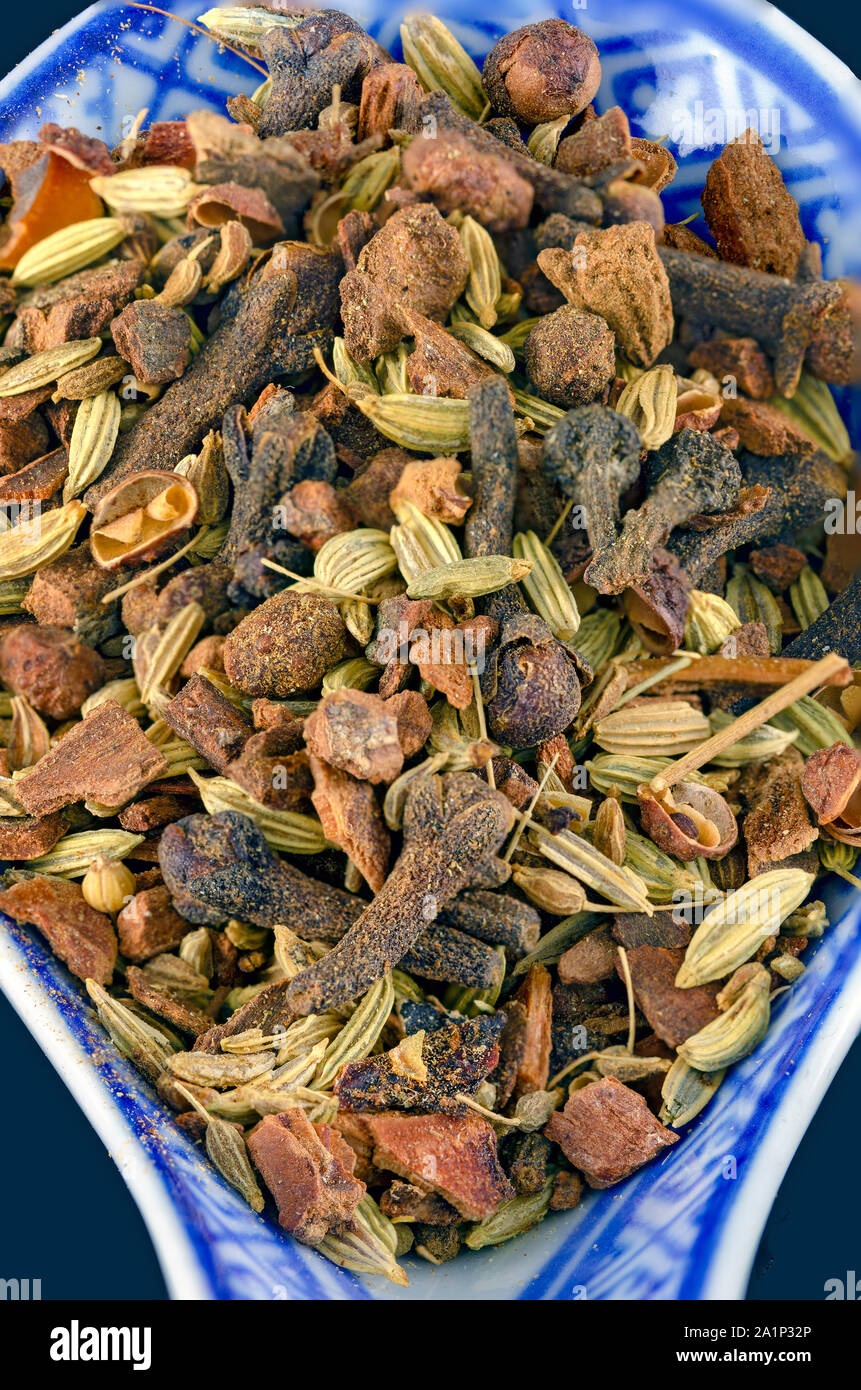 chinese five spice mix Stock Photo Alamy