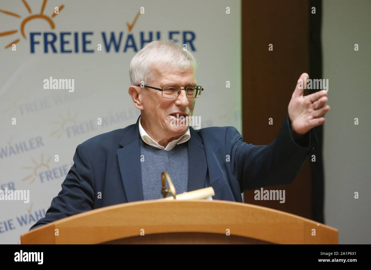 28 September 2019, Mecklenburg-Western Pomerania, Rostock: The state chairman Gustav Graf von Westarp (Free Voters of Mecklenburg-Western Pomerania) speaks to the members at the state party conference of the Free Voters of Mecklenburg-Western Pomerania. At the state party conference, the free voters of Mecklenburg-Western Pomerania will elect their new executive committee. Photo: Danny Gohlke/dpa Stock Photo