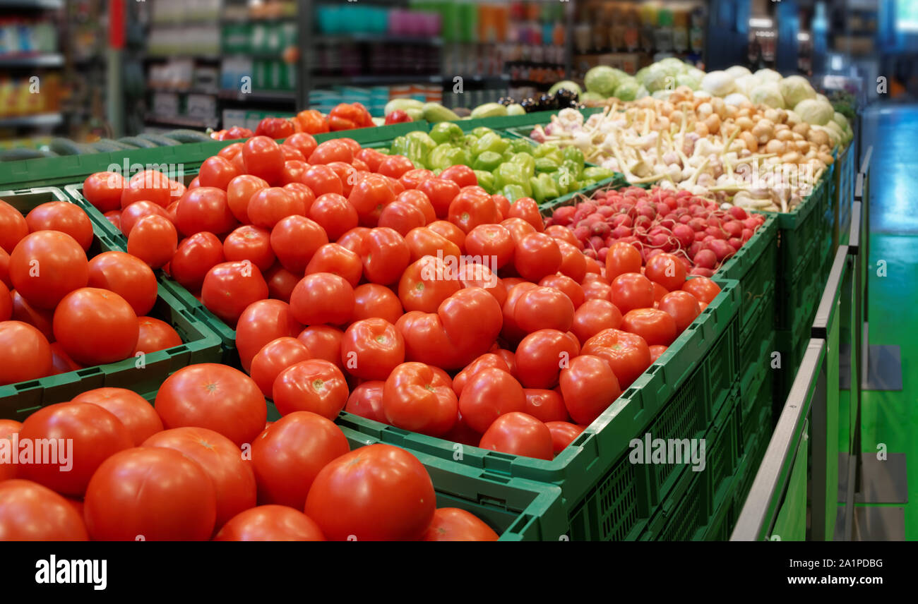 Cash and carry food hires stock photography and images Alamy