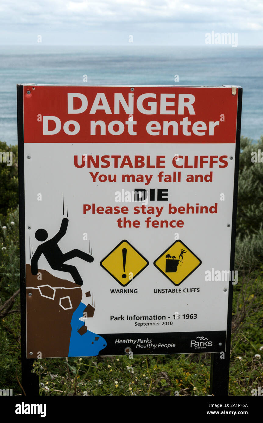 Cliff warning sign australia hi-res stock photography and images - Alamy
