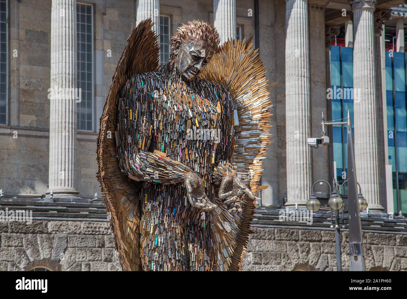 The Knife Angel in Victoria Square. Representing Birmingham's determination to address knife crime and cement its reputation as a city of peace. Stock Photo